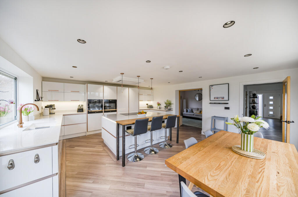 Additional property image - Pedlars Grove, Chapmanslade, Near Frome, BA13