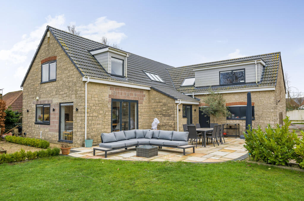 Additional property image - Pedlars Grove, Chapmanslade, Near Frome, BA13