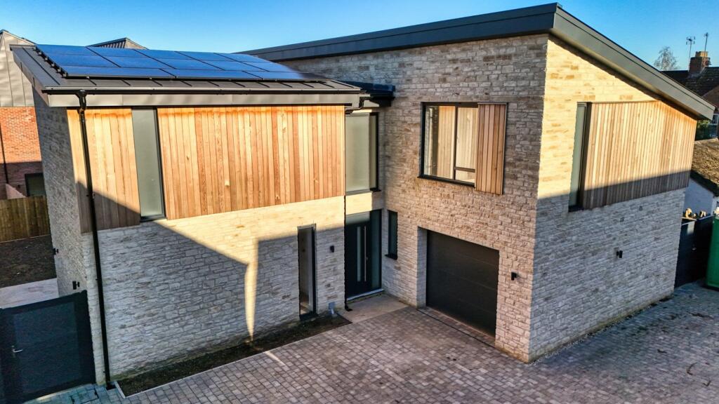 Additional property image - Victoria Place, Frome, Frome, BA11