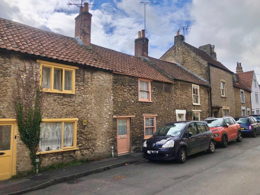 2 bedroom terraced house for sale in Selwood Road, Frome, BA11