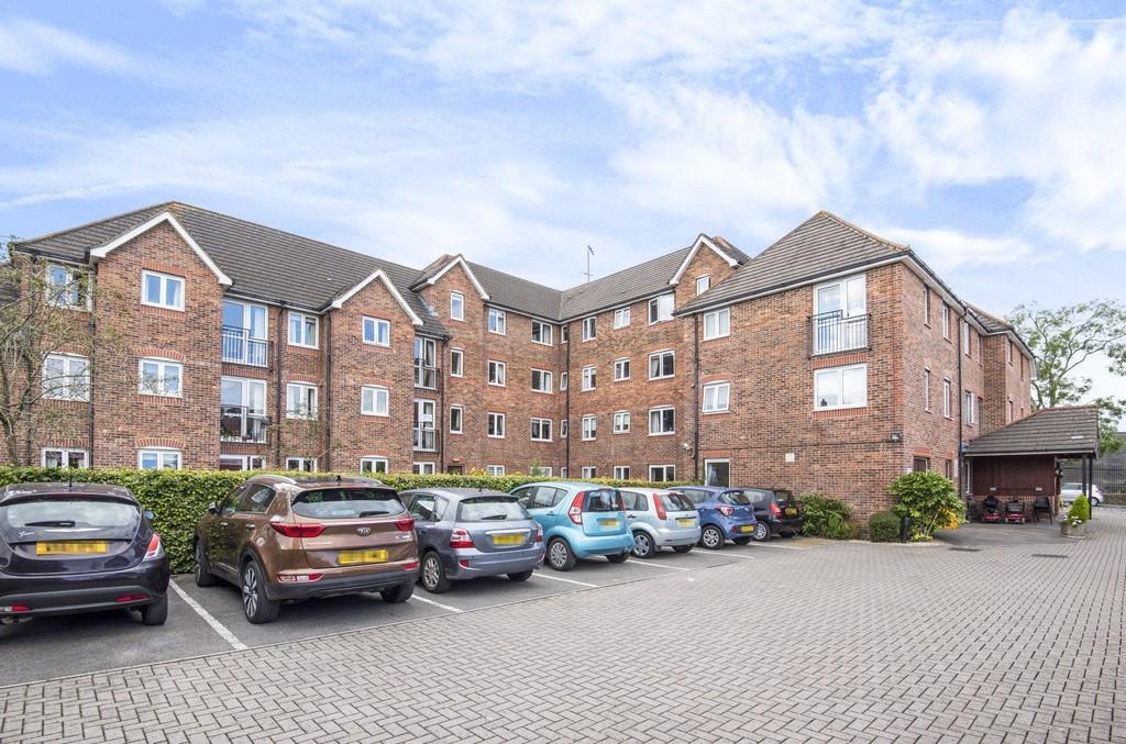 2 bedroom flat for sale in Park Road, Frome, BA11