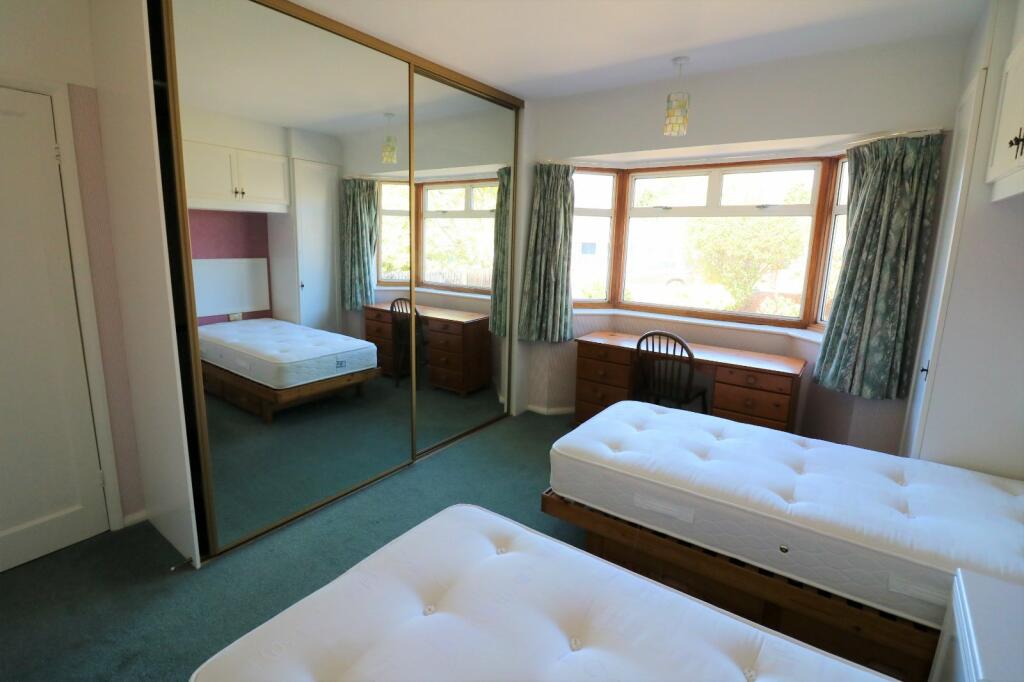 3 bedroom bungalow for sale in Hillcrest Drive, Little Sutton