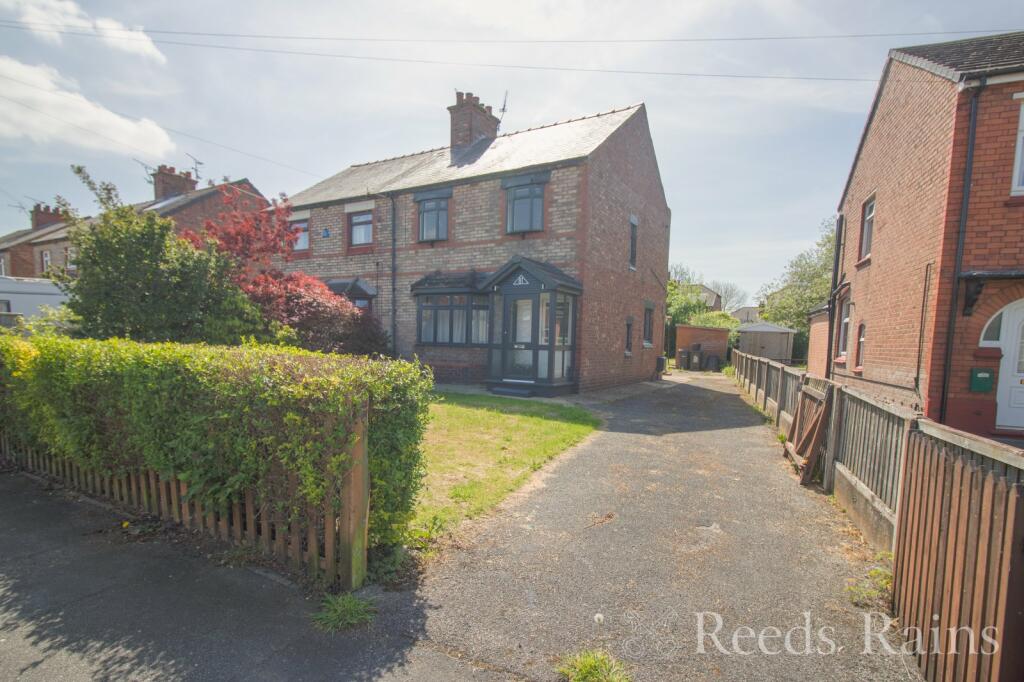 3 bedroom semidetached house for sale in Flatt Lane, Ellesmere Port