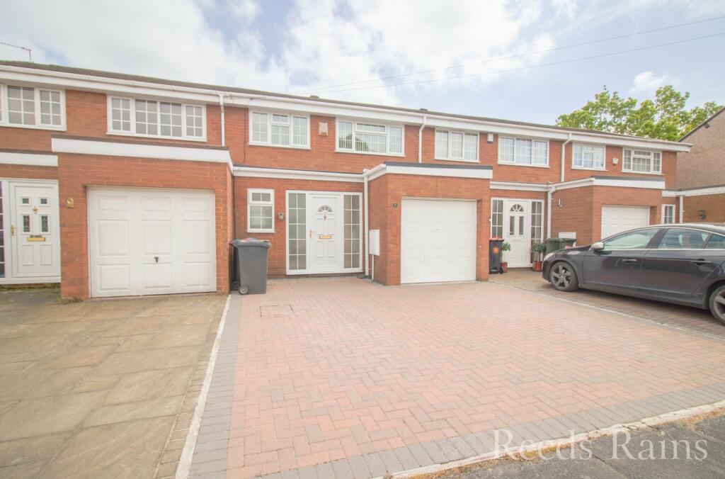 3 bedroom terraced house for sale in Dudleston Road, Little Sutton