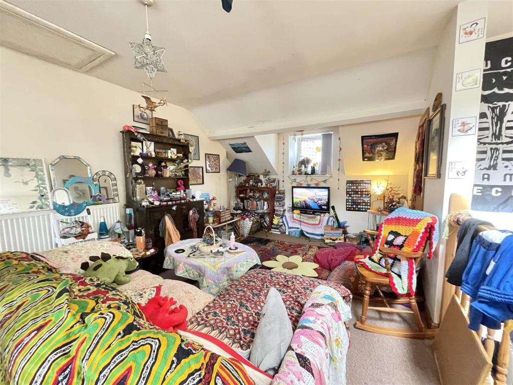 4 bedroom terraced house for sale in Mill Street, Aberystwyth, SY23