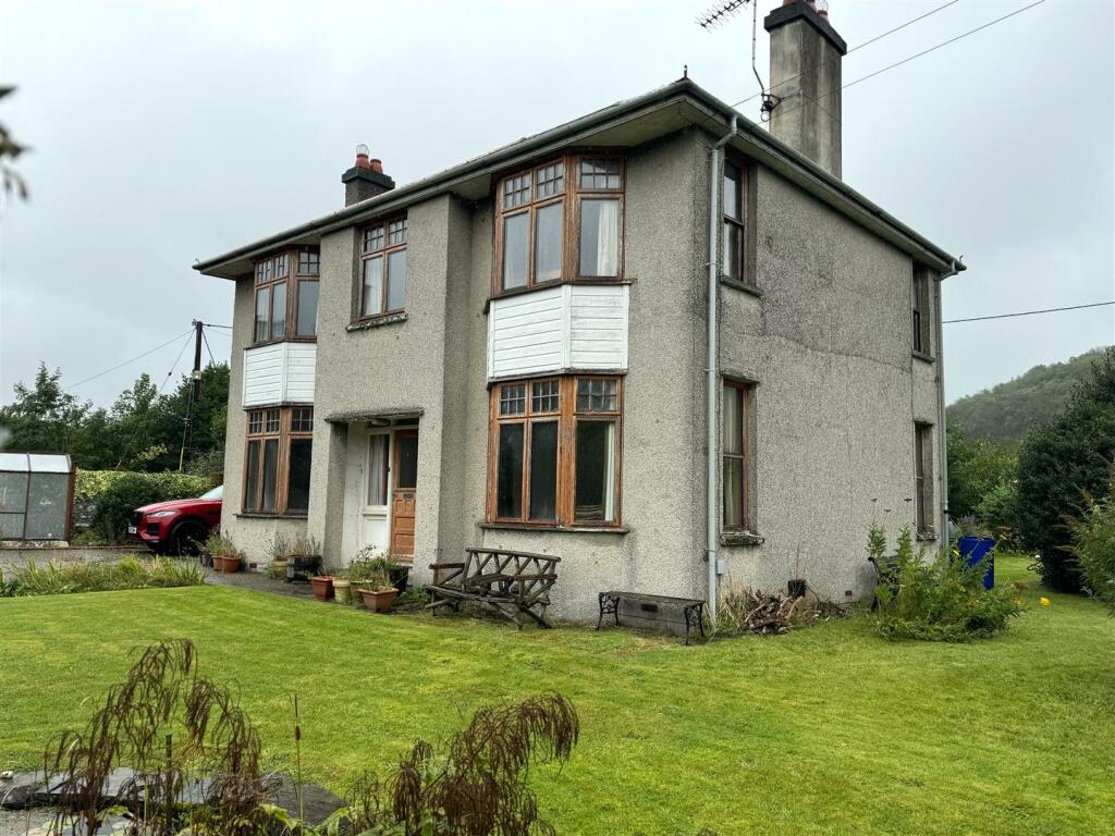 Main image of property: Llanrhystud, Aberystwyth