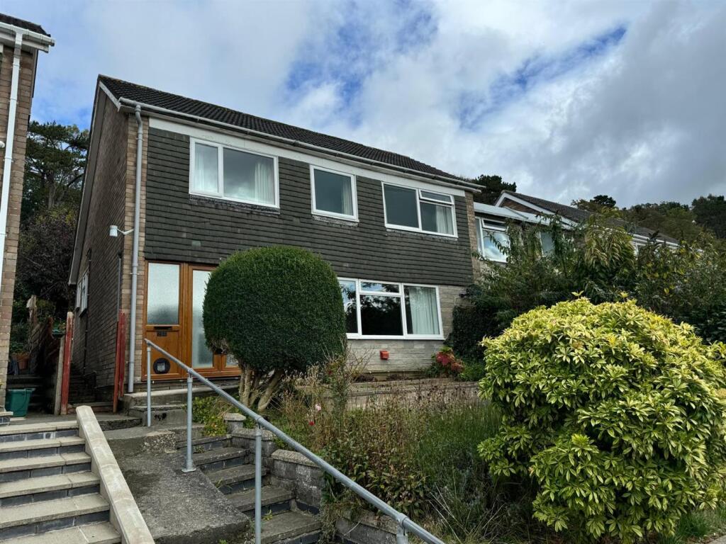 Main image of property: Brynglas Road, Llanbadarn Fawr