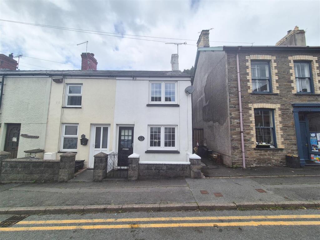 Main image of property: Fridd Y Deri, Tal Y Bont