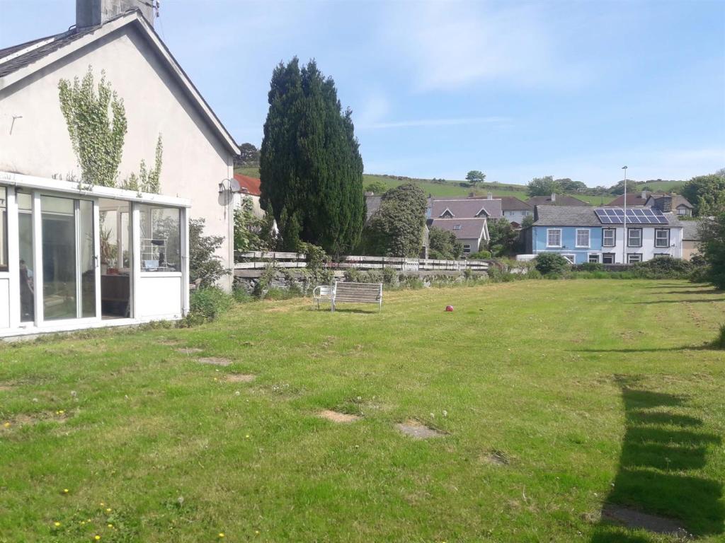 Land for sale in Pwllhobi, Llanbadarn Fawr, Aberystwyth, SY23