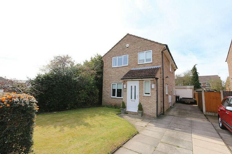3 bedroom detached house for sale in Close, Halewood, Liverpool, L26