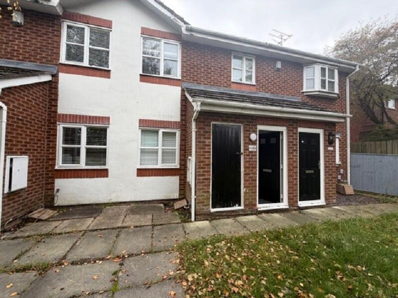 Main image of property: Hunts Cross Avenue, Liverpool, Merseyside. L25 8SQ