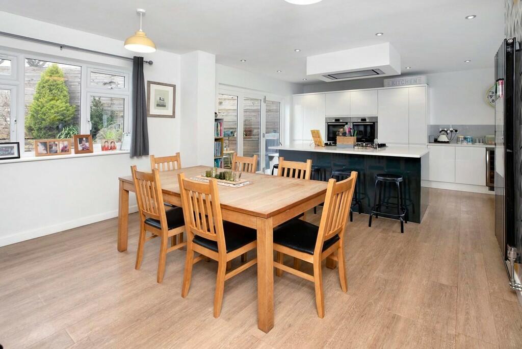 4 bedroom detached house for sale in Higher Road, Teignmouth, TQ14