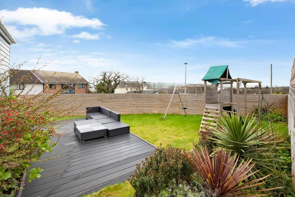 4 bedroom detached house for sale in Higher Road, Teignmouth, TQ14