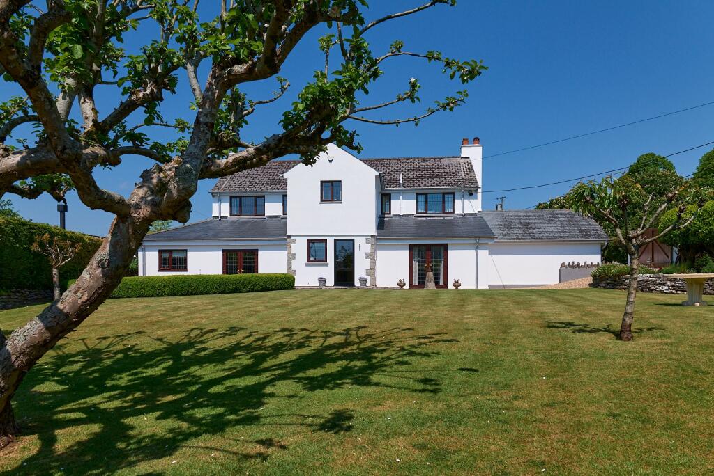 Main image of property: Denbury Green, Denbury, TQ12