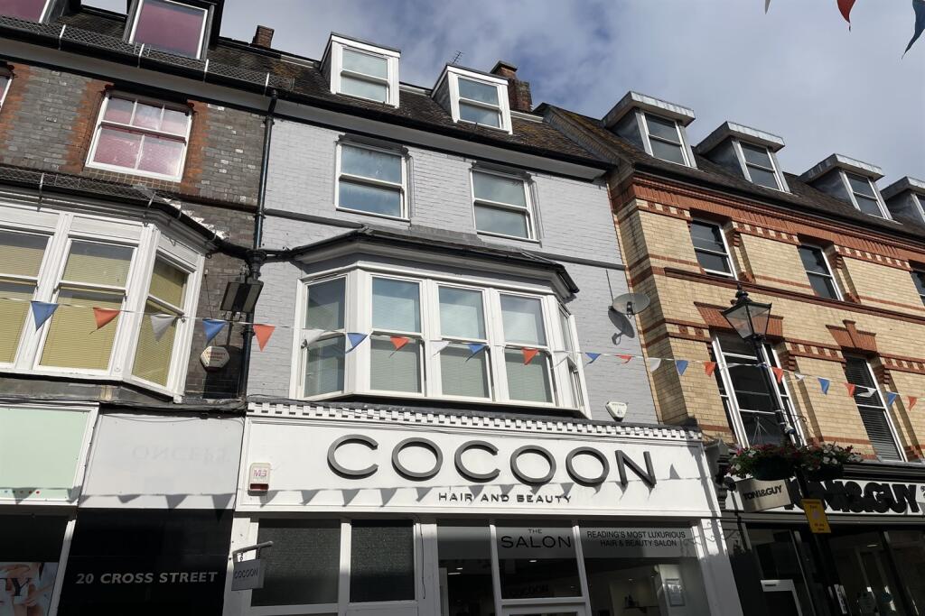 Main image of property: Cross Street, Reading, RG1