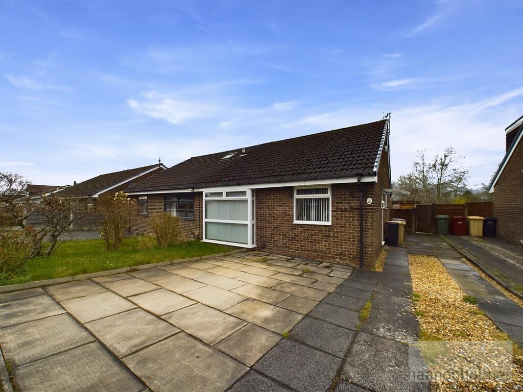 2 bedroom semidetached bungalow for sale in Fontwell Road, Little