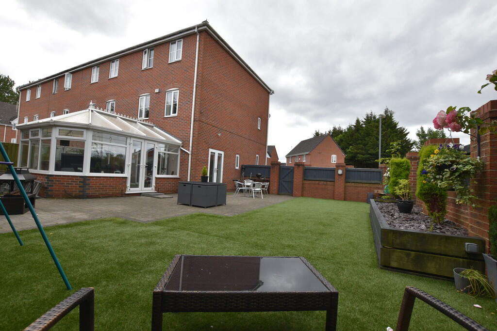 Additional property image - Paramel Avenue, Little Lever, Bolton