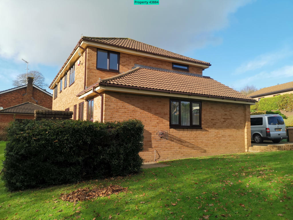 4 bedroom detached house for sale in Woolwell Drive, Plymouth, PL6 7JP, PL6