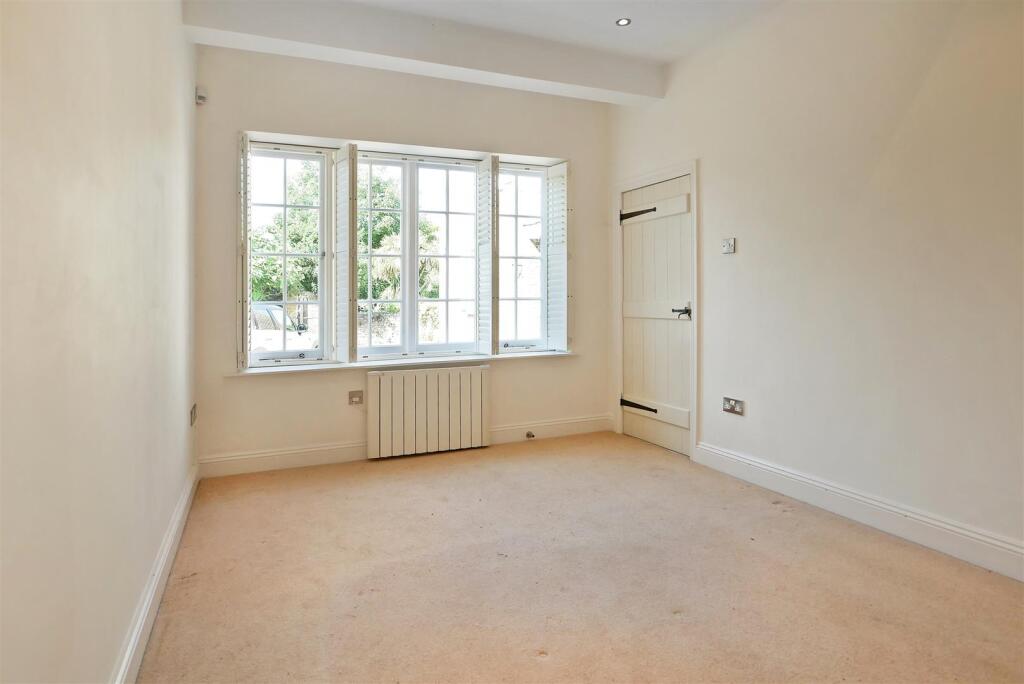 Additional property image - Park Place, Arundel