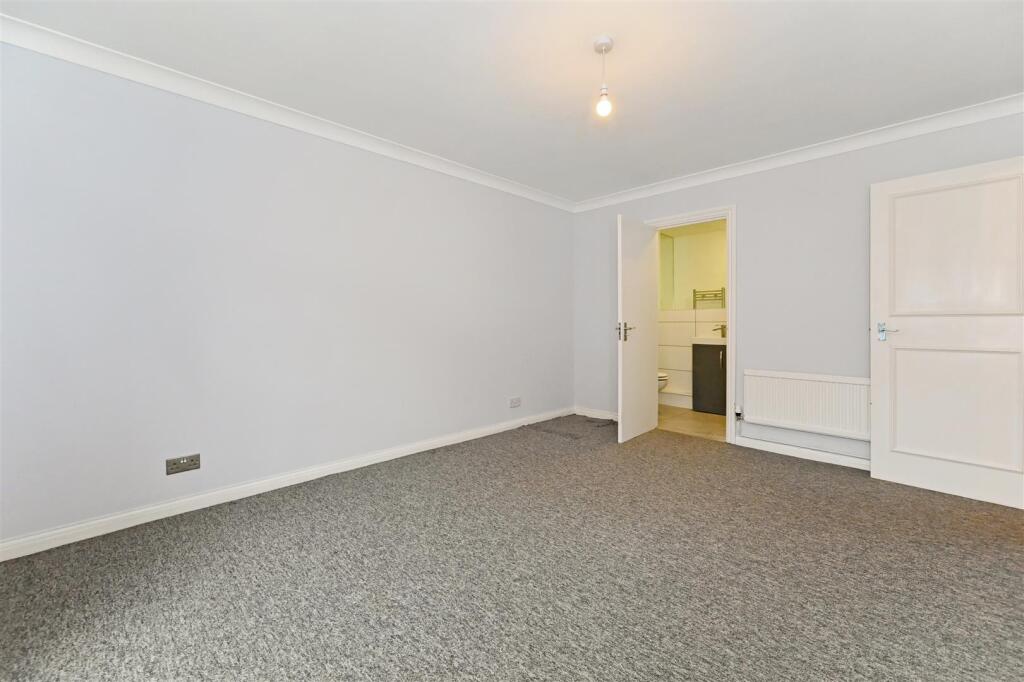 Additional property image - Tarrant Wharf, Arundel