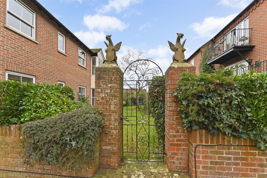 Additional property image - Tarrant Wharf, Arundel