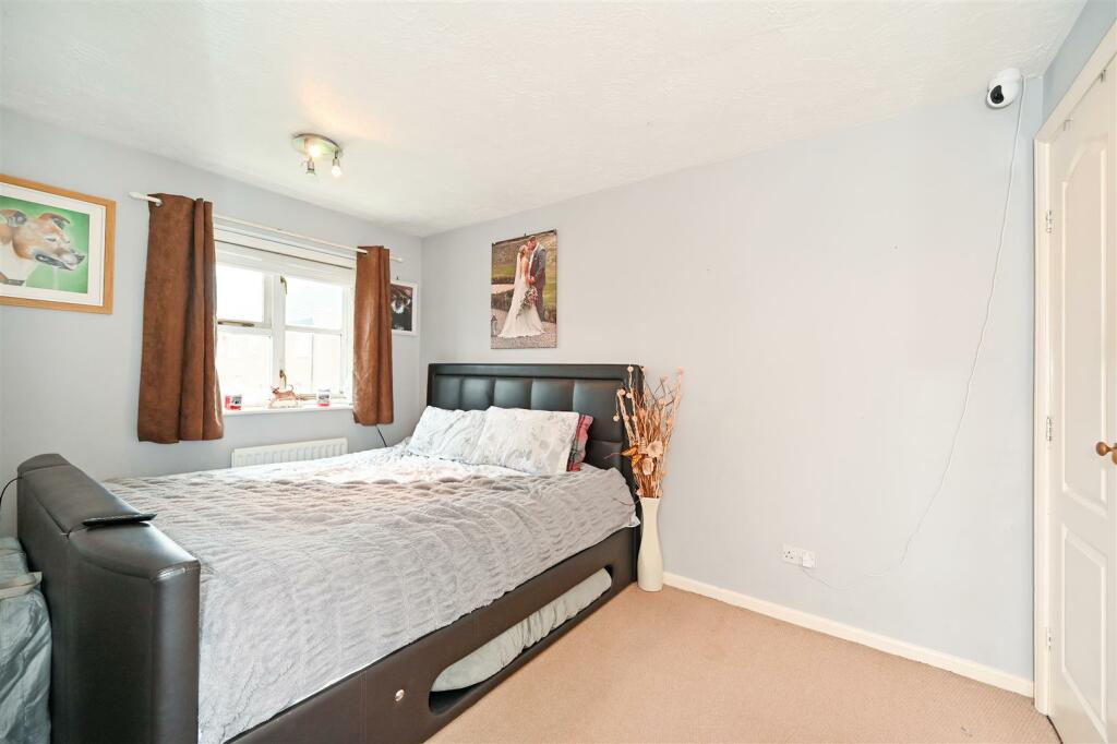 3 bedroom terraced house for sale in Yapton Road, Barnham, PO22