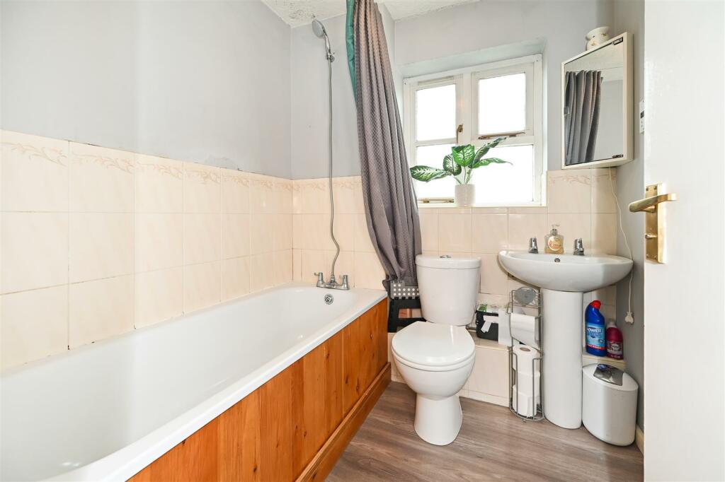 3 bedroom terraced house for sale in Yapton Road, Barnham, PO22