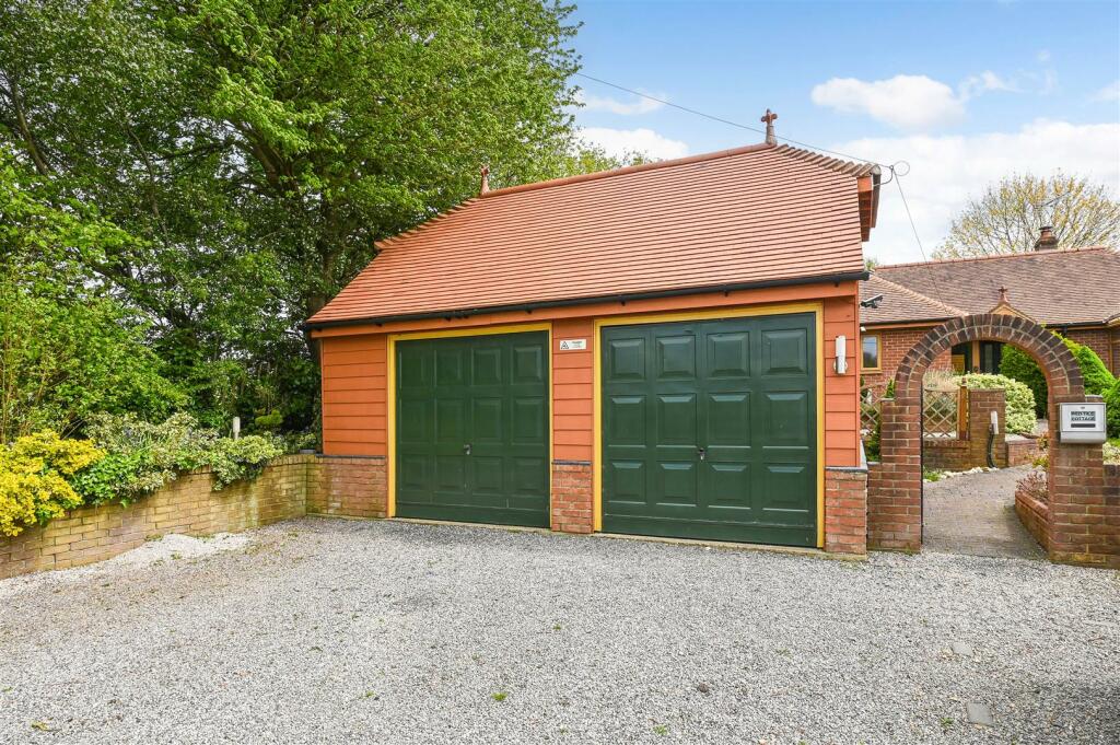 Additional property image - Brittens Lane, Fontwell