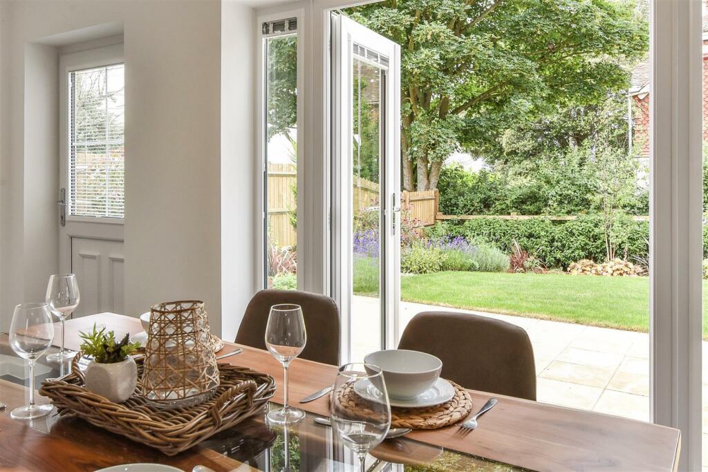 Additional property image - 8 Bonham's Field, Yapton