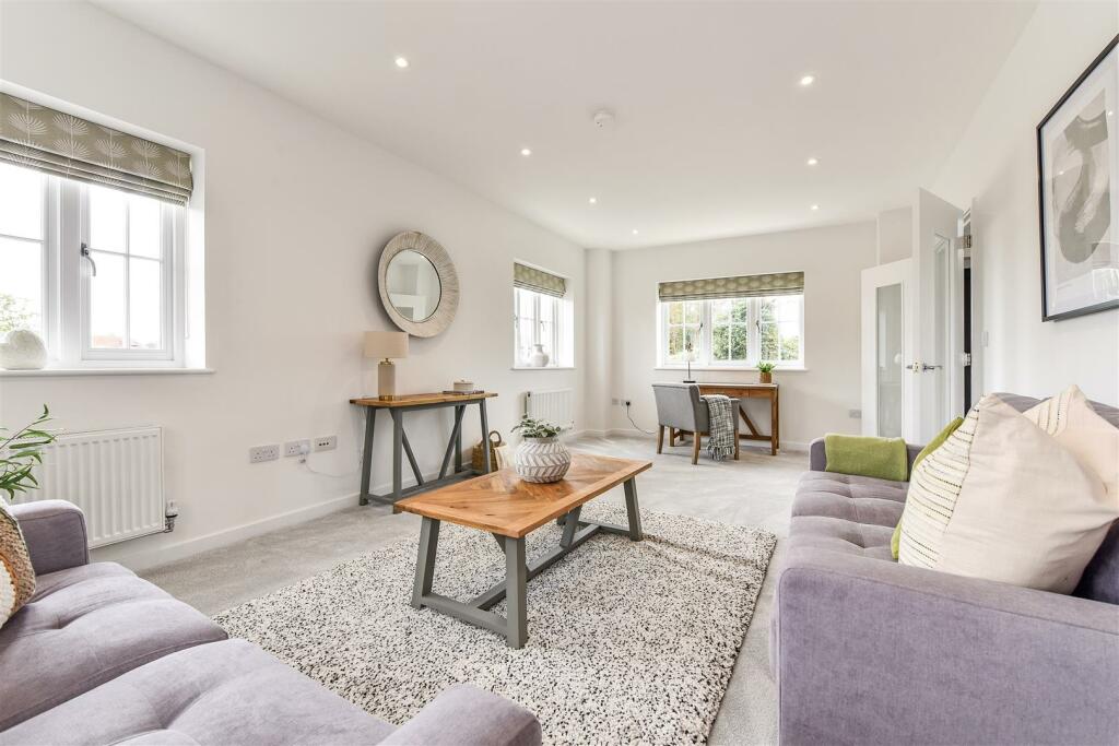 Additional property image - 8 Bonham's Field, Yapton