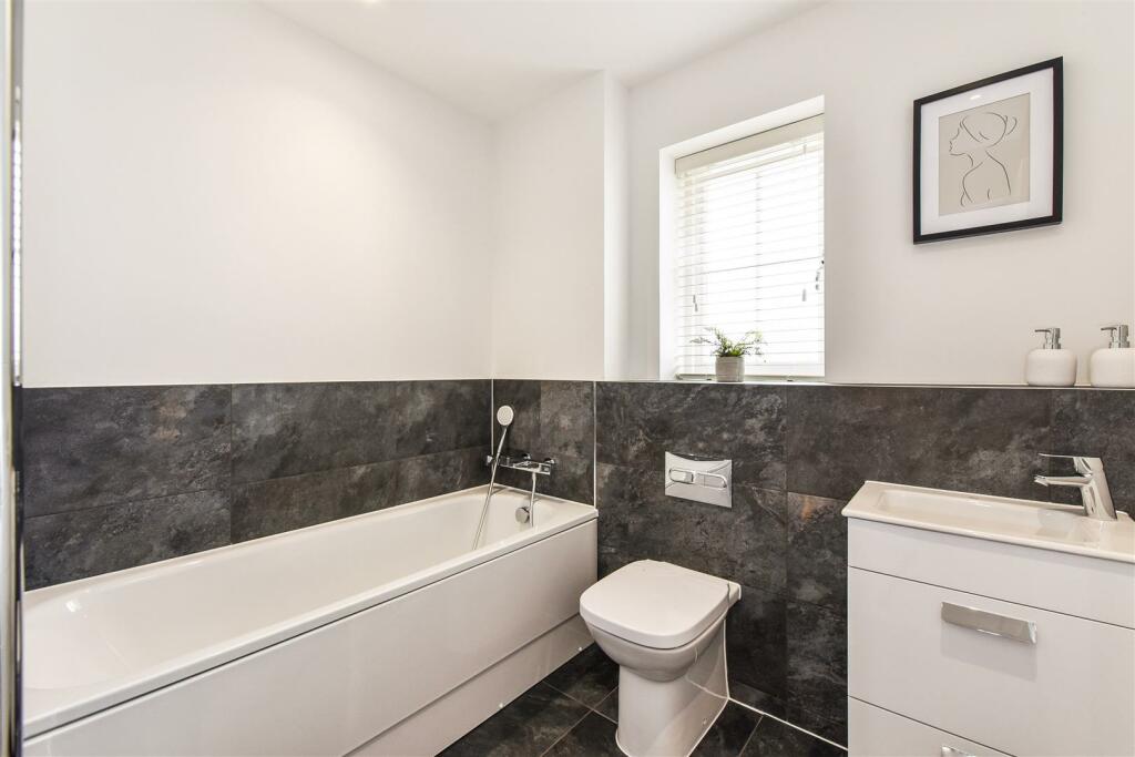 Additional property image - 8 Bonham's Field, Yapton