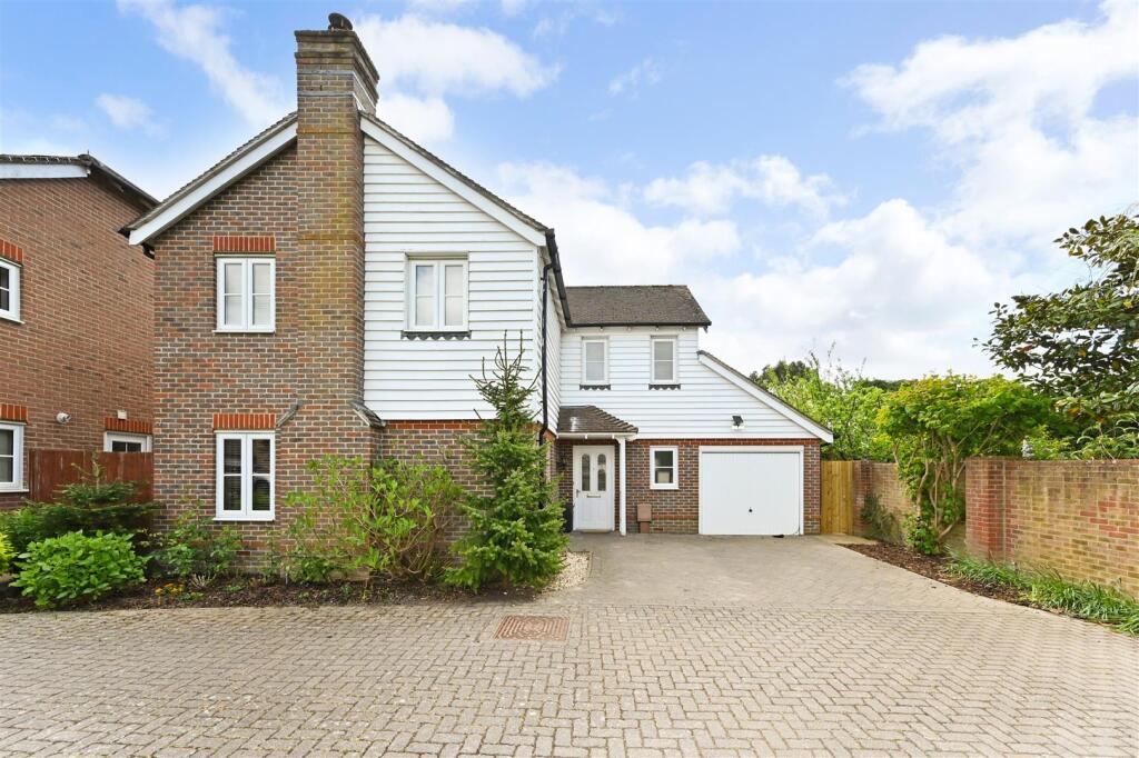 Main image of property: Drovers Way, Barnham