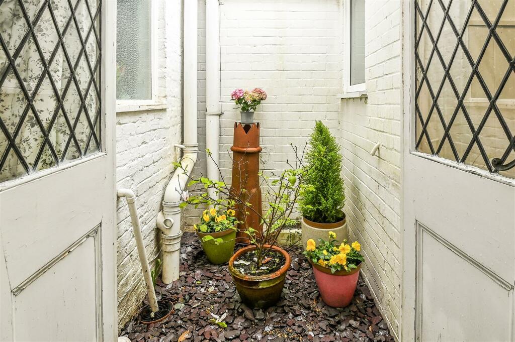 Additional property image - Arun Street, Arundel