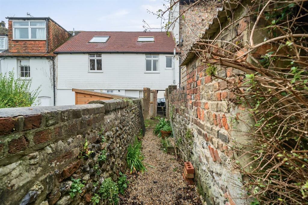Additional property image - Tarrant Street, Arundel