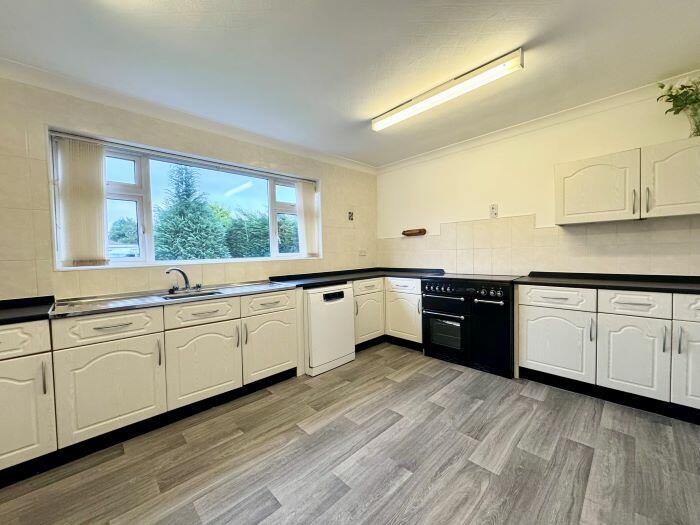 Additional property image - 14, Martinsclough, Lostock, Bolton, BL6 4PF