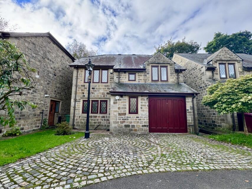 Main image of property: 11 Capitol Close, Bolton, BL1 6LU