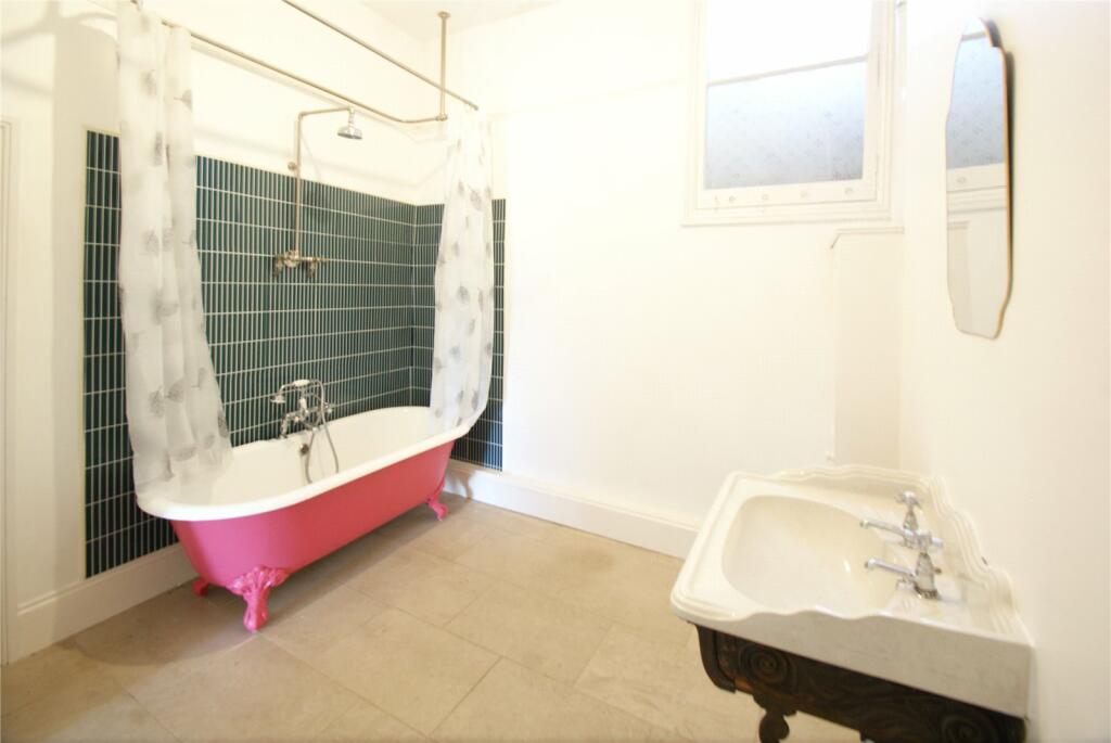 Additional property image - 22 Southernhay Avenue, Cliftonwood, Bristol, BS8