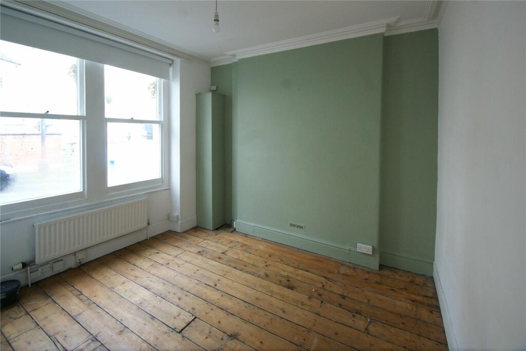 Additional property image - 22 Southernhay Avenue, Cliftonwood, Bristol, BS8