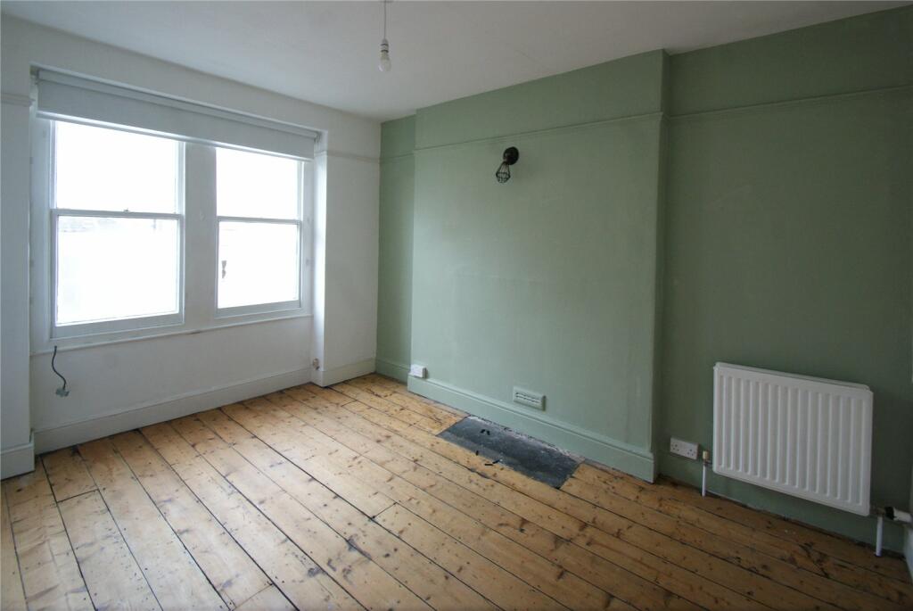 Additional property image - 22 Southernhay Avenue, Cliftonwood, Bristol, BS8