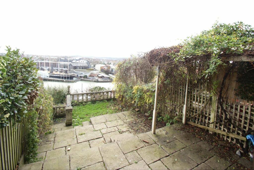 Additional property image - 22 Southernhay Avenue, Cliftonwood, Bristol, BS8