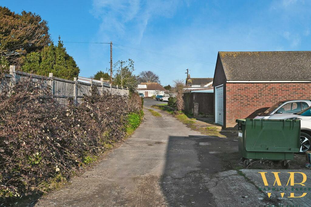 Garage for sale in Upper Shoreham Road, ShorehamBySea, BN43