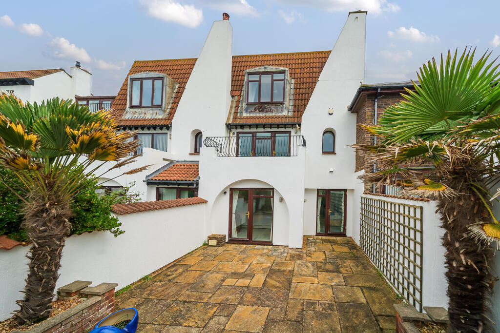Main image of property: Shinglebank Drive, Milford on Sea, Lymington, SO41