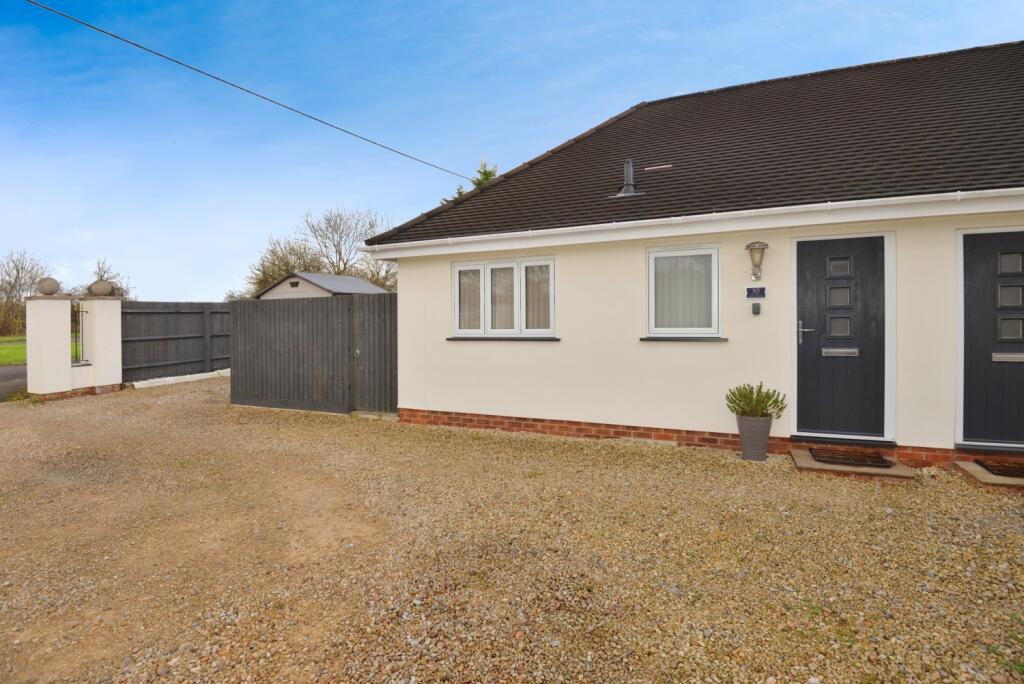 Main image of property: Sugworth Lane, Radley, Abingdon, OX14