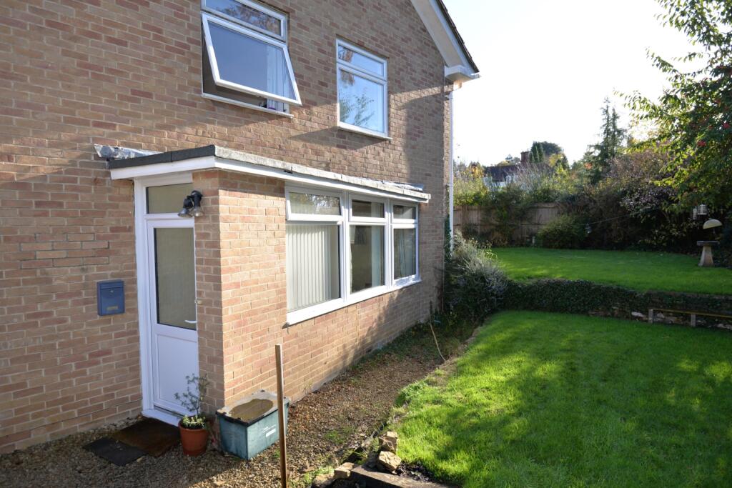 Main image of property: Evelyn Close, Botley, Oxford, OX2
