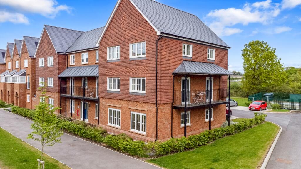 Main image of property: Franklin Gardens, Didcot, Oxfordshire, OX11