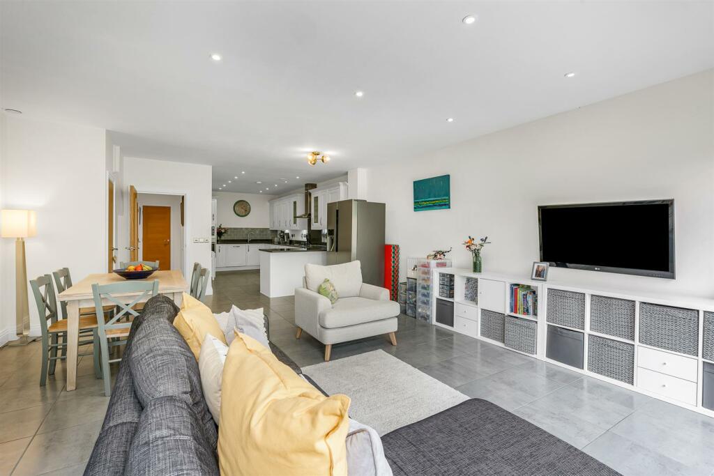 Additional property image - Akers Court, Welwyn