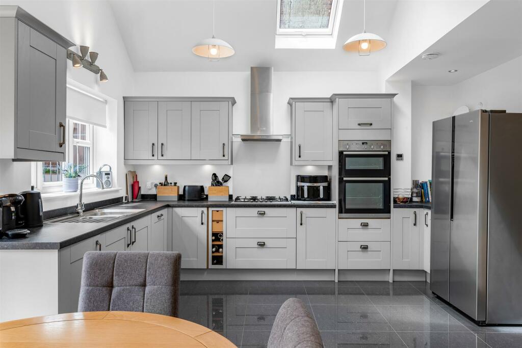 Additional property image - Adele Avenue, Welwyn