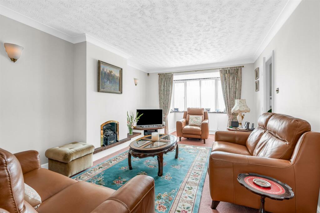 Additional property image - Birch Grove, Welwyn