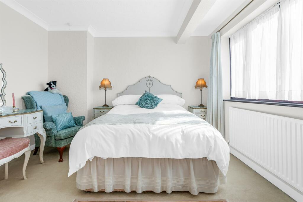 Additional property image - Birch Grove, Welwyn