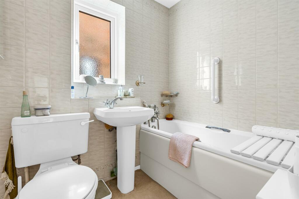 Additional property image - Birch Grove, Welwyn